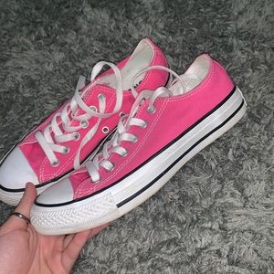 Pink converse